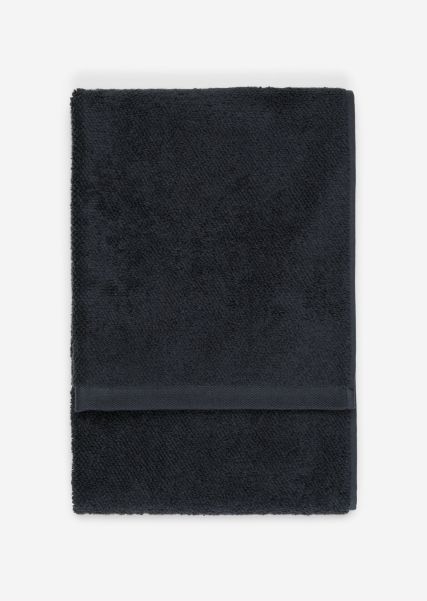 Handdoeken Home Winkel Dark Navy Handdoek Model Timeless Gemaakt Van Organisch Badstof Katoen
